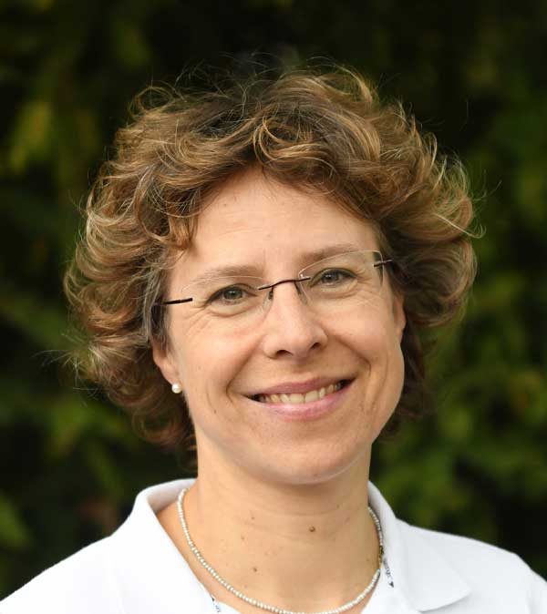Dr. Stephanie Bornemann Dr. Stephanie Bornemann